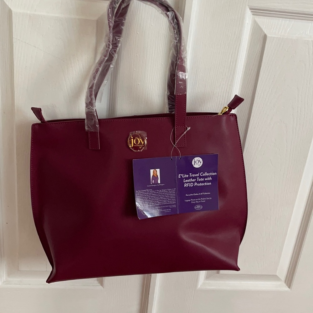 Beautiful and elegant women’s handball. Never used!